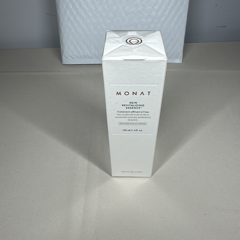 Monat Skin Revitalizing Essence Refining Water Treatment 4 oz - New and Sealed